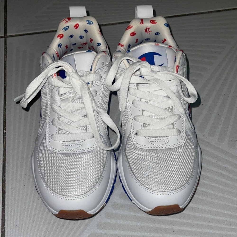 Champion women’s White Sneakers - size 7